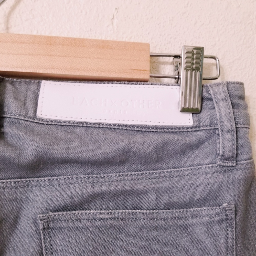 Distressed Gray Moto Skinny Legging Jeans - Picture 7 of 8